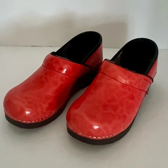 Sanita Professional Danish Clog Womens Size 35 Red Slip On size 5 - Picture 1 of 7